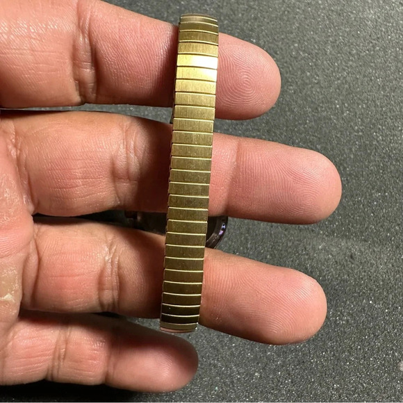 Carriage Indiglo Date Just Ladies Quartz Watch Gold Tone Stretch Band Working - Picture 9 of 10